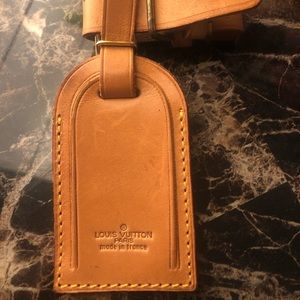 💯✅Authentic  Louis Vuitton TAG
